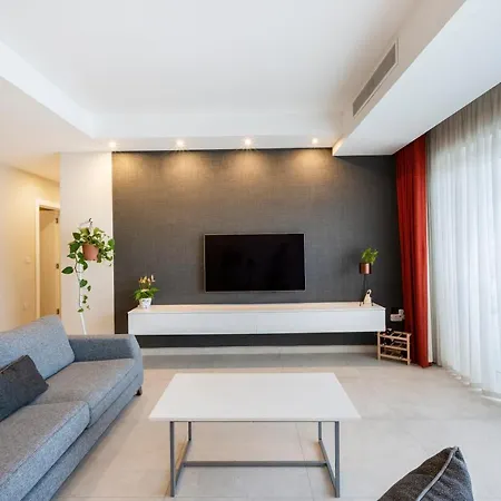 Ngh12 - Lovely, Spacious 2 Bedroom Apartment. Apartment *