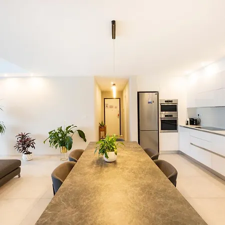 Ngh12 - Lovely, Spacious 2 Bedroom Apartment. Apartment *