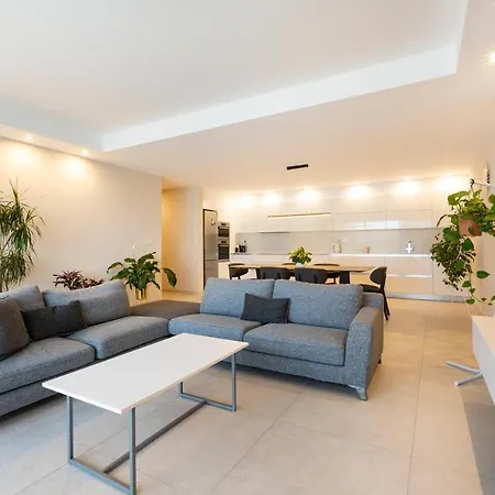 Apartment Ngh12 - Lovely, Spacious 2 Bedroom Apartment.
