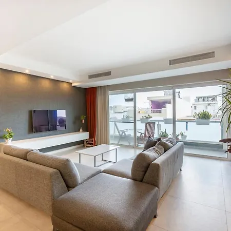 Ngh12 - Lovely, Spacious 2 Bedroom Apartment.
