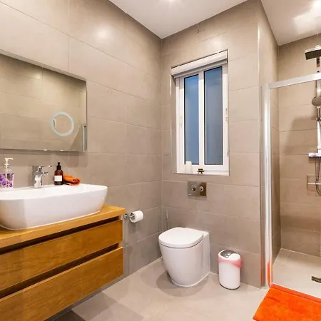 Ngh12 - Lovely, Spacious 2 Bedroom Apartment. Naxxar