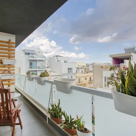 Ngh12 - Lovely, Spacious 2 Bedroom Apartment. Naxxar