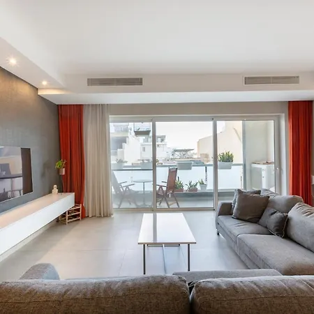 Apartment Ngh12 - Lovely, Spacious 2 Bedroom Apartment.