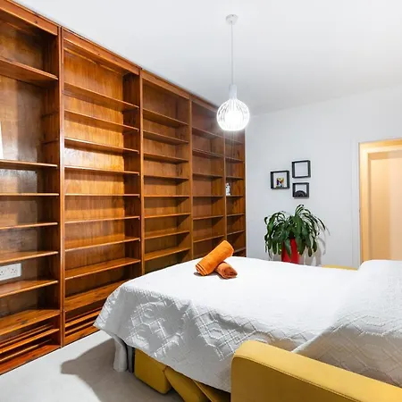 Ngh12 - Lovely, Spacious 2 Bedroom Apartment. * Naxxar